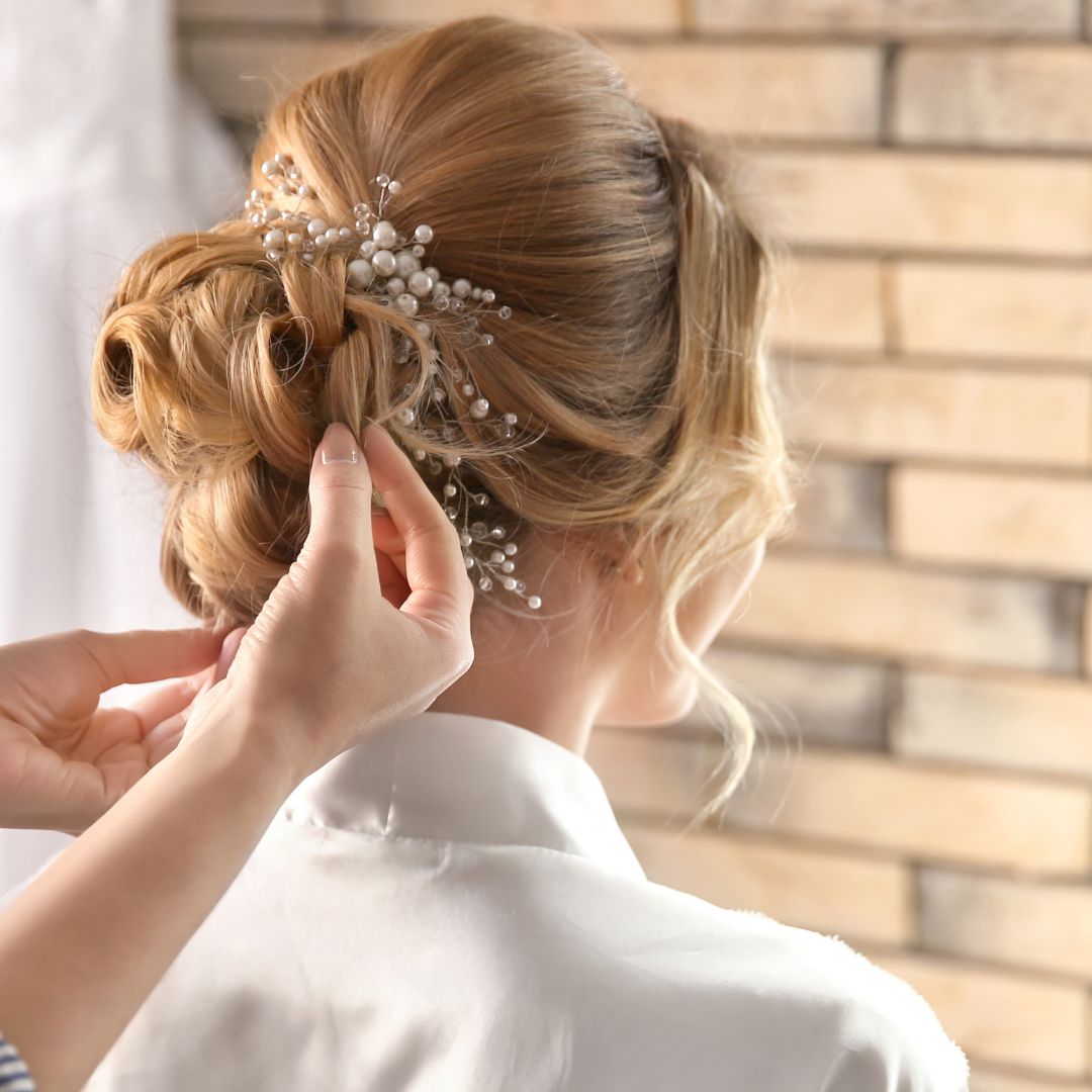 Minimal Hairstyles For Your Wedding Look